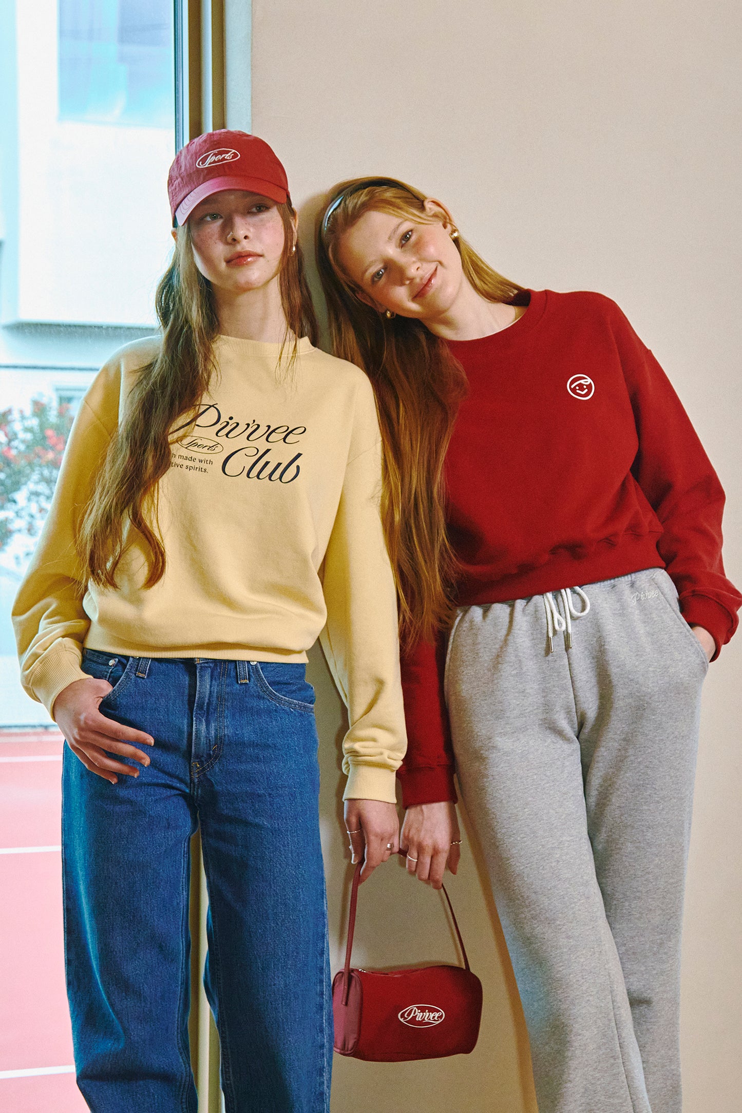 piv'vee smiley sweatshirt - the golf season | one stop for your golf shopping!