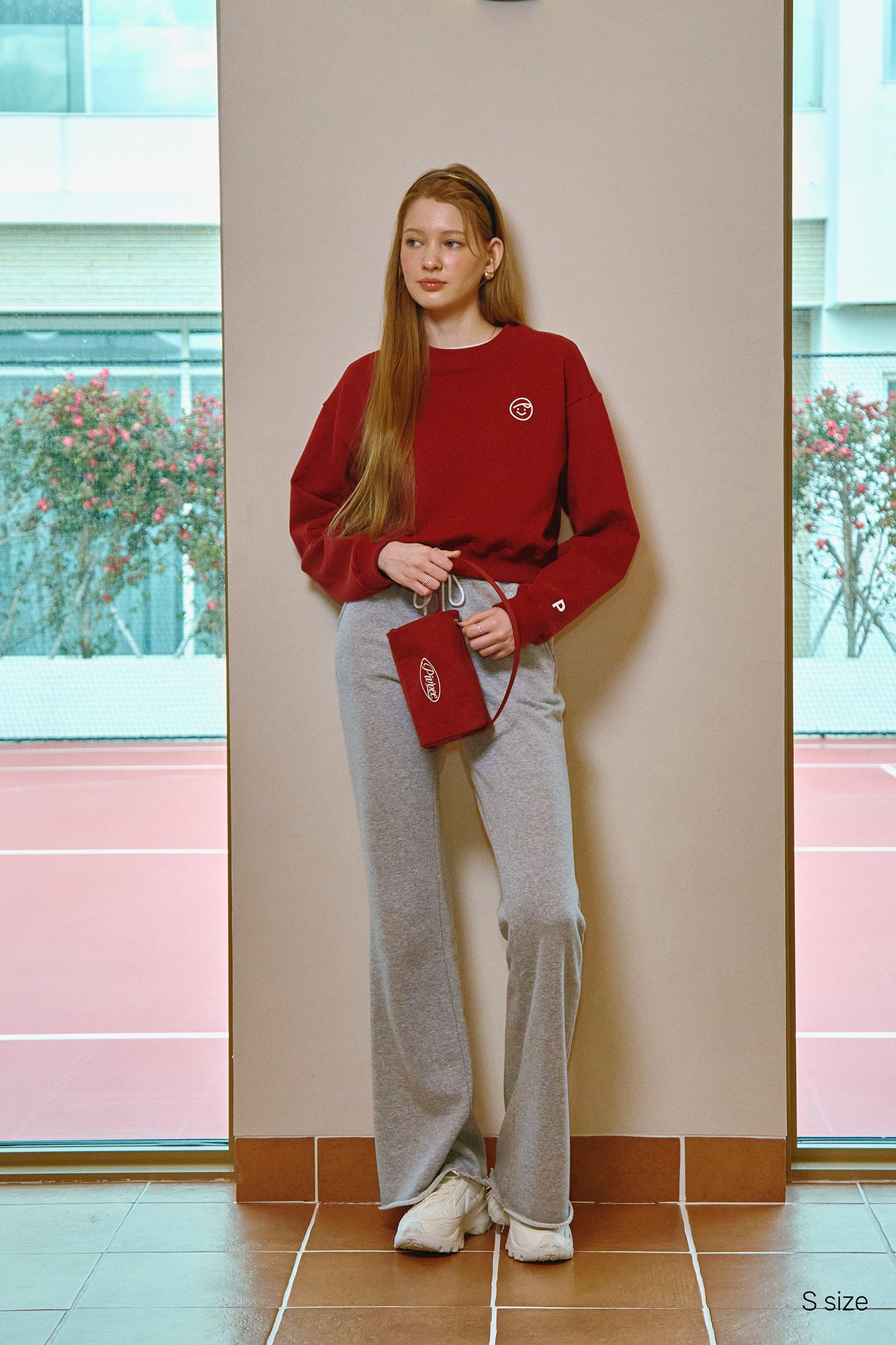 piv'vee smiley sweatshirt - the golf season | one stop for your golf shopping!