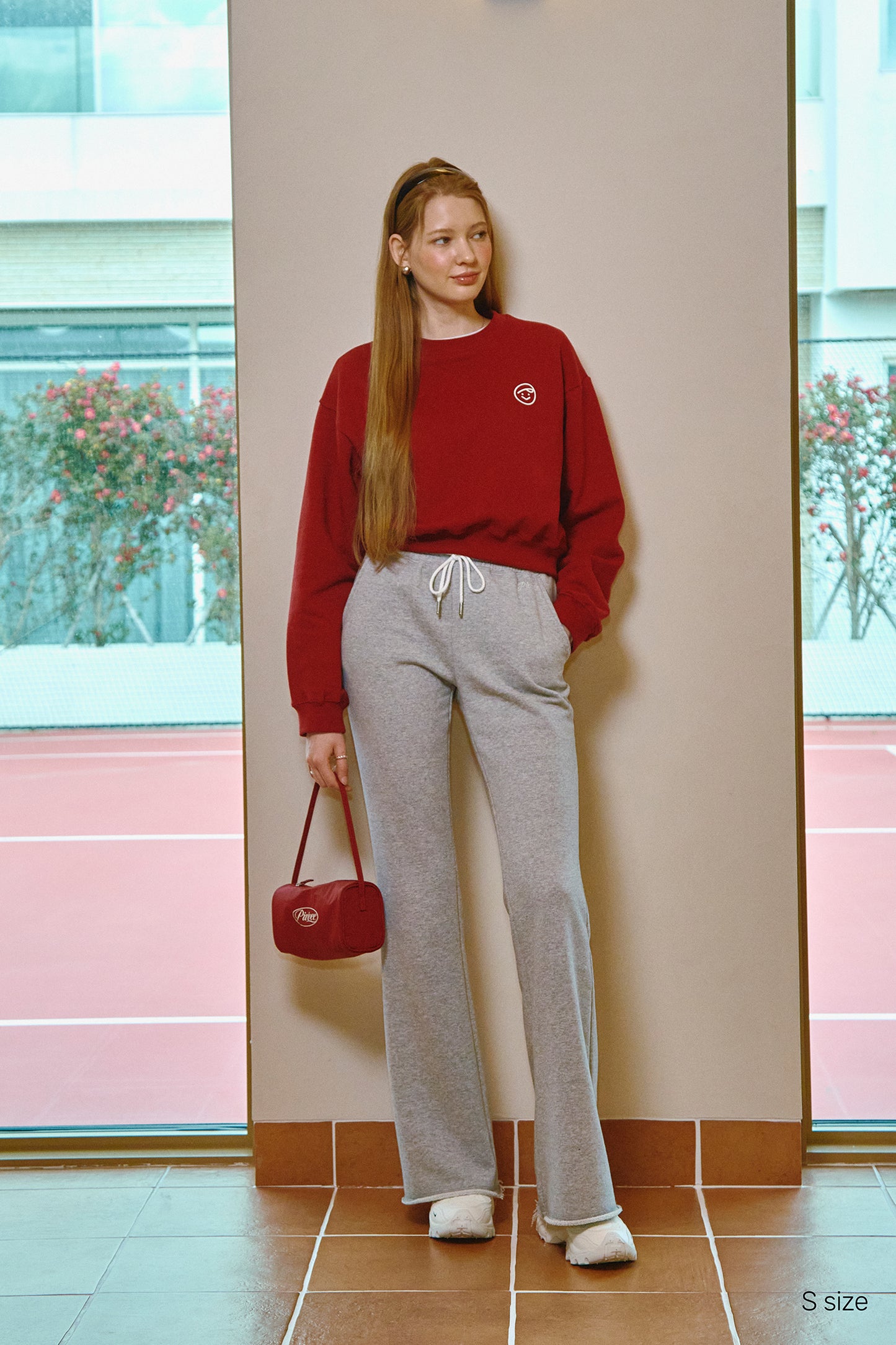 piv'vee smiley sweatshirt - the golf season | one stop for your golf shopping!