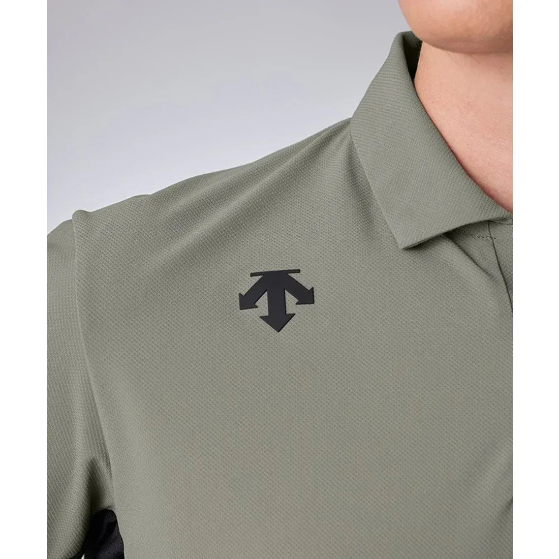 descente-descente golf xander tour men's euro jersey boarder shirt-the golf season shop | one stop for your golf shopping!