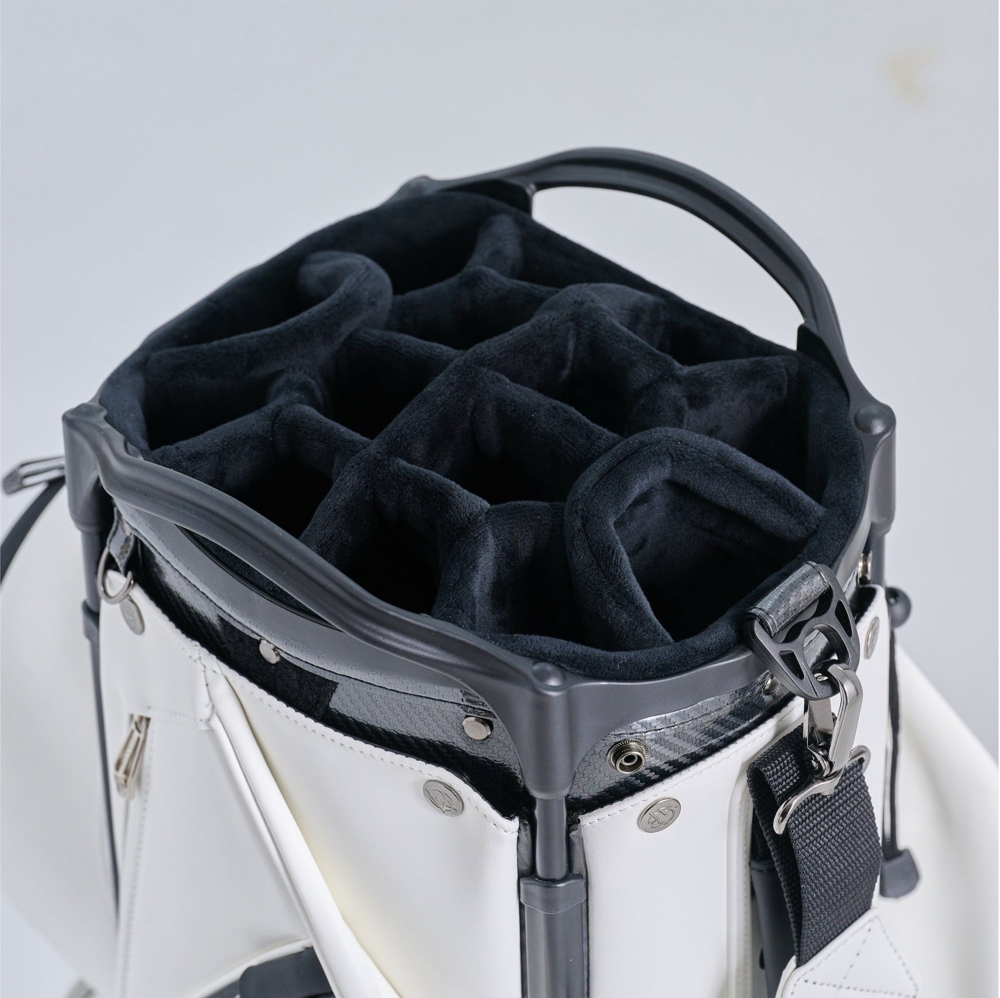 Moxie Cart Bag | Polar Bear - The Golf Season | One Stop for Your Golf Shopping!