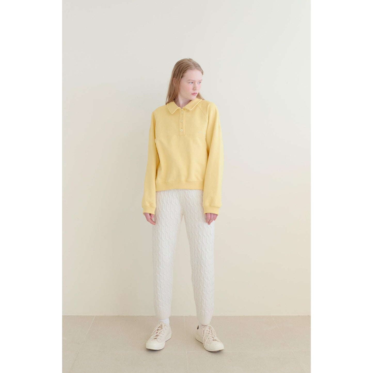 piv'vee crew-neck sweatshirt - the golf season | one stop for your golf shopping!
